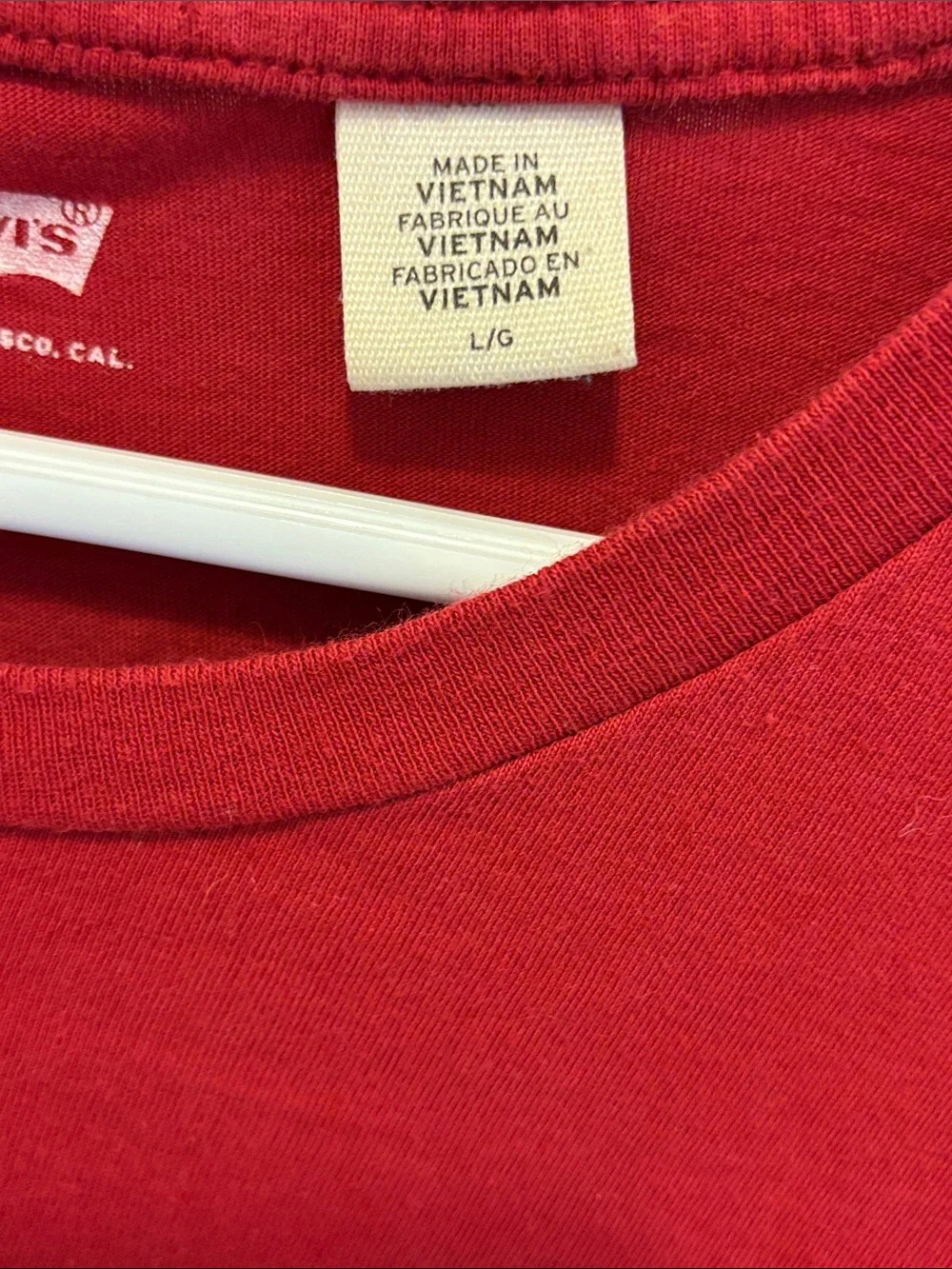 Levi's. Red Short Sleeve 100%‎ Cotton Tee with Off-White Graphic Sz Large